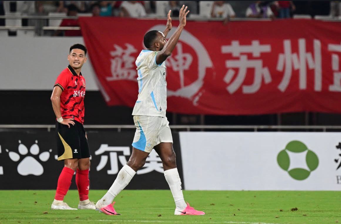 Leonardo decide e Ningbo vence mais uma na Chinese League One