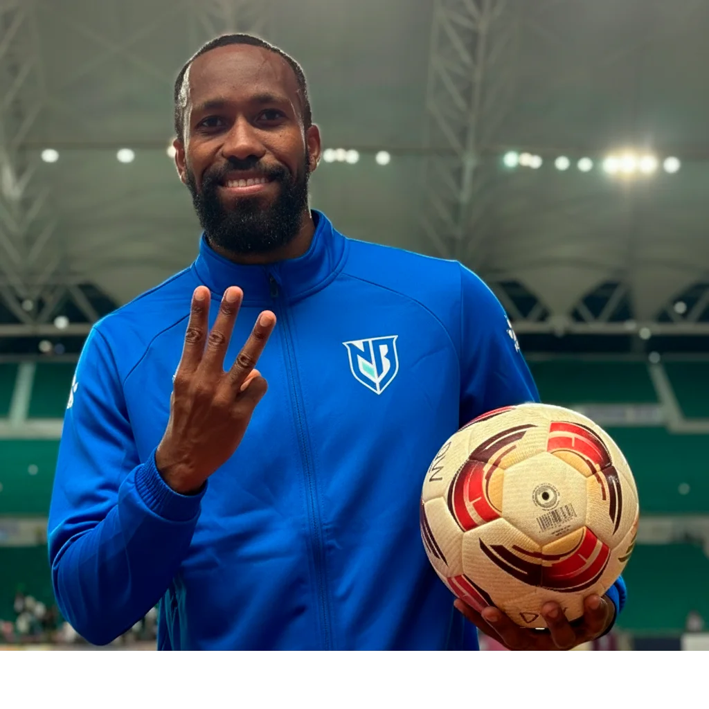 Leonardo marca novamente e comanda vitória do Ningbo na Chinese League One